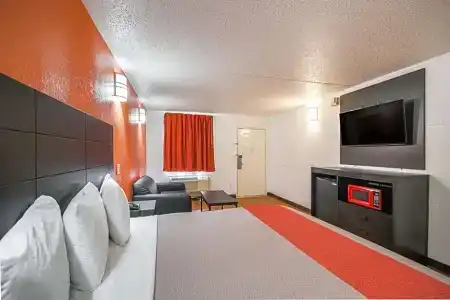 6-Houston, TX - Brookhollow - 51