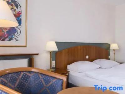 Ramada by Wyndham Weimar - 52