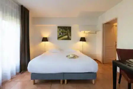 Cerise Carcassonne Sud - 120
