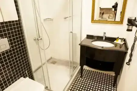 Meroddi Pera Flats - 39