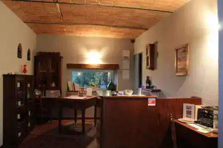 Red Wine Camere - 20