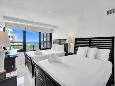 The Alexander All Suites - 301