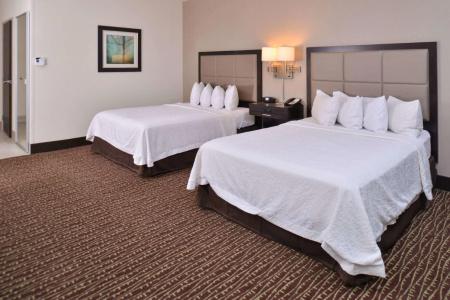 Hampton Inn & Suites - 3