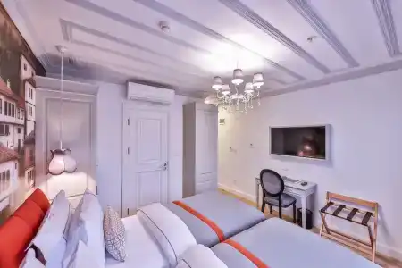 9 Doors - 35