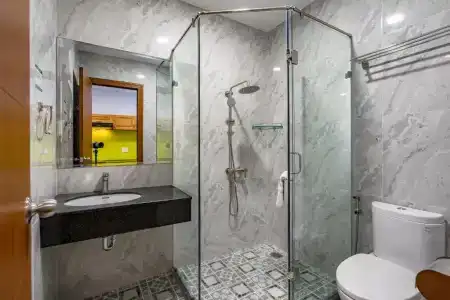 Emerald Central - 125