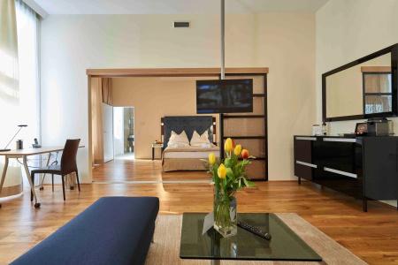 HiLight Suites - 29