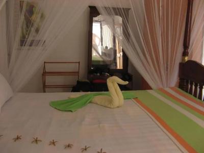Castle Bay Resort - 2
