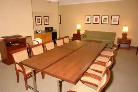 Holiday Inn Express & Suites, An Ihg - 14