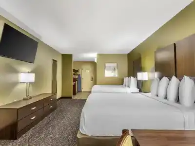 Best Western Plaza Inn - 47