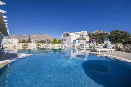 Bella Santorini - 15