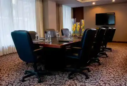 Cambridge Suites - 11