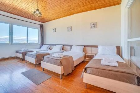 Sandy Beach Studios - 155