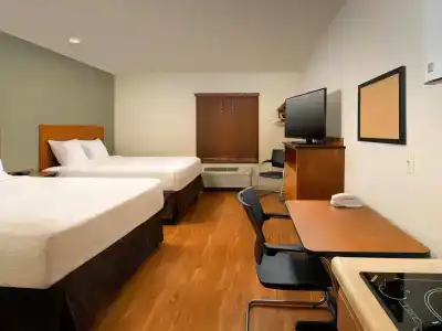 WoodSpring Suites - 8