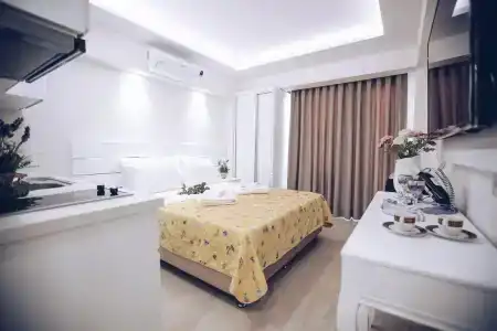 Princess Kinli Suites - 13