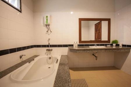 Lanta Manda Resort Sha Plus - 9