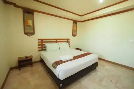 AmornSukhothai - 48