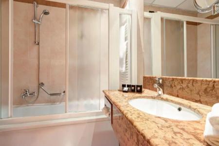 Best Western Tritone - 57