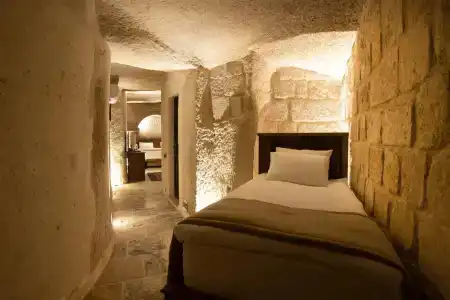 Medusa Cave - 11