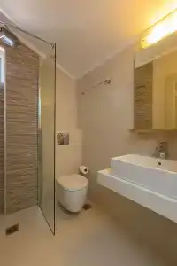 Trefon  and Family Suites - 95
