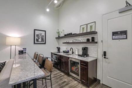 Studio 154 Luxury - 190