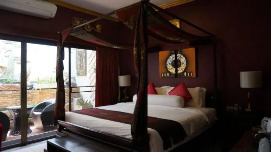 Le Prive - 96