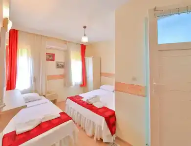 Ates Pension - 29