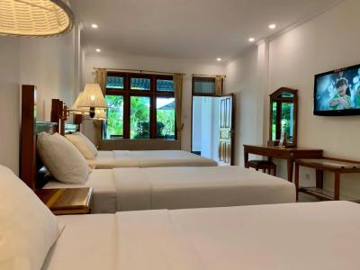 Febri's & Spa - 3