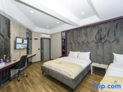 Heaven Premium Airport - 32