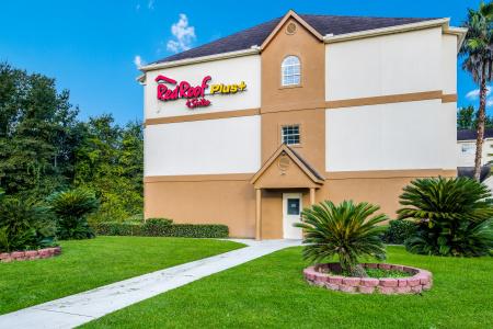 Red Roof Inn Plus+ & Suites Savannah – i-95 - 23