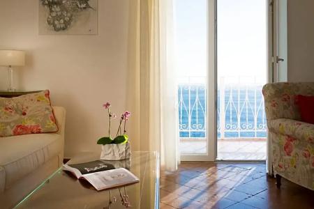 Eden Roc Suites - 242