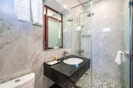 Emerald Central - 36