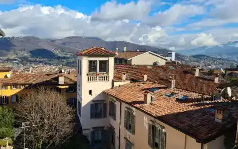 Piazza Vecchia - 28
