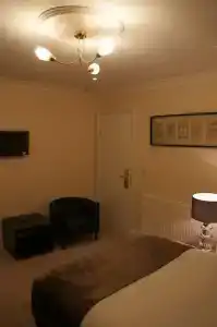 Sapphire London - 5