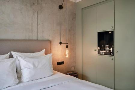 Gekko House Frankfurt, a Tribute Portfolio - 2