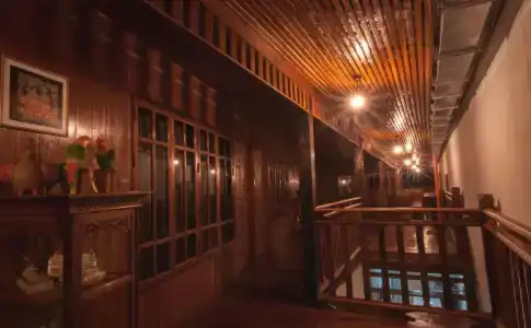 The history cafe' & - 9