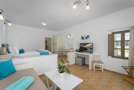 En Plo Boutique Suites Oia Santorini - 3