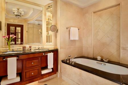 The Ritz-Carlton, Guangzhou - 45