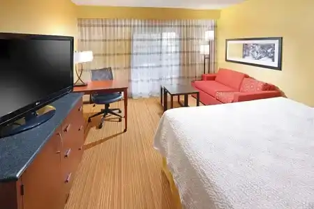 Courtyard by Marriott Dallas in Legacy Park - 47