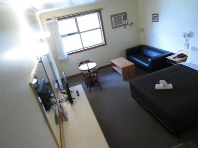 St Georges Motor Inn - 65