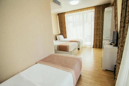 Lisi Hills - 108