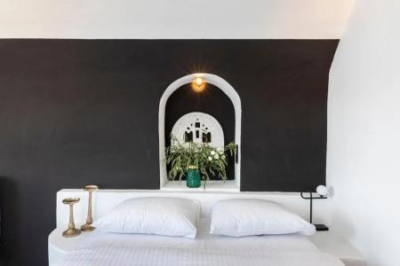 Pearl of Caldera Oia - Boutique by Pearl Collection - 180