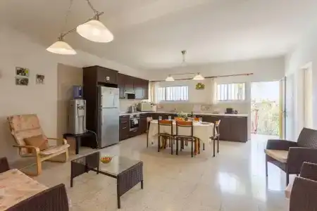 Yiangos House - 44