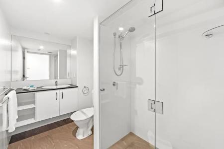 Burleigh Beach Tower - 140