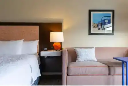 Hampton Inn & Suites West - 37