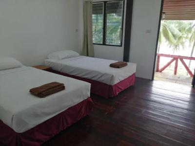 Jansom Beach Resort - 35