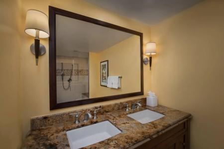 Marriott Lakeshore Reserve - 99