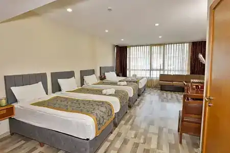 Cumbali Plaza - 101