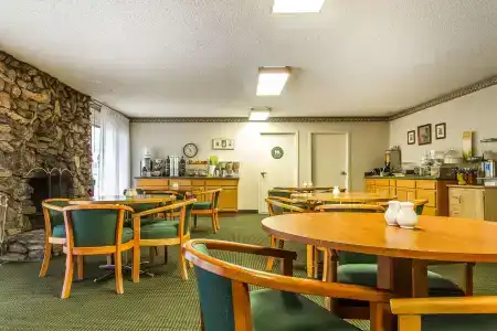 Quality Inn & Suites - 21