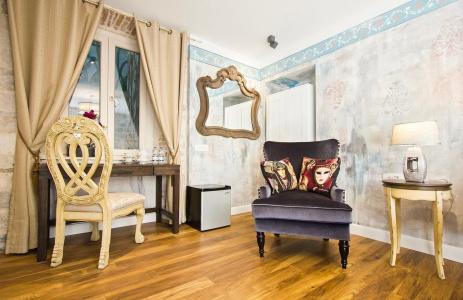 Plaza Marchi Old Town - Mag Quaint & Elegant Boutiques - 31