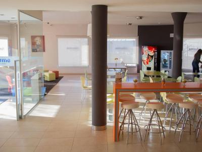 b&b Figueres - 21